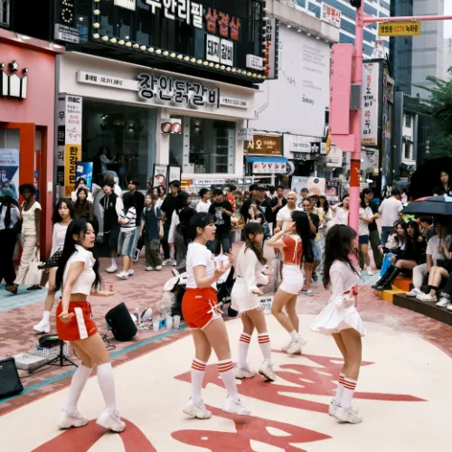 k pop entertainment